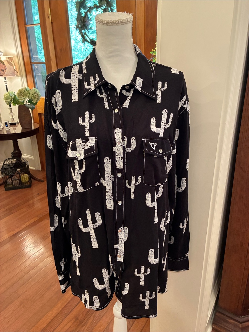 Cowgirl Hardware Black and White Cactus 🌵 Print Western Jewel Snap Shirt XL